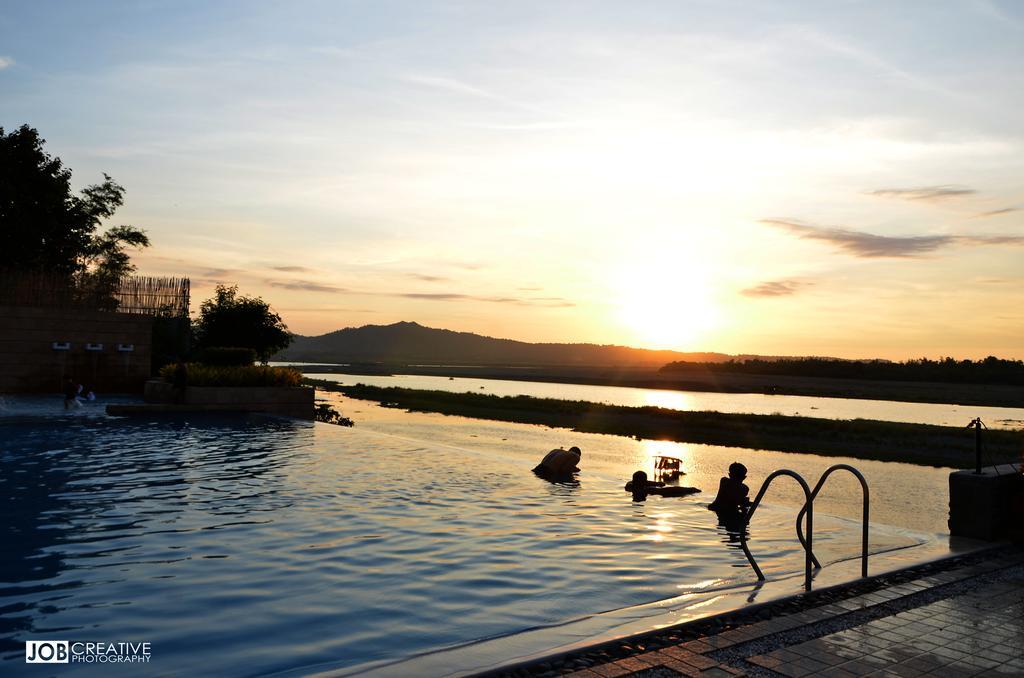 Rivermount Hotel And Resort Sarrat Εξωτερικό φωτογραφία